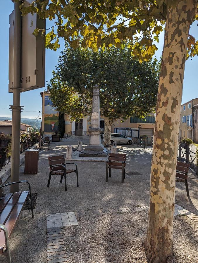 Appartement 30M² Pourrieres Exterior photo